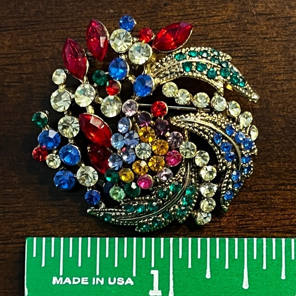 Vintage Brooch 1.5" Round Faceted Multicolor Jewels Layered Gold Tone Enhancer